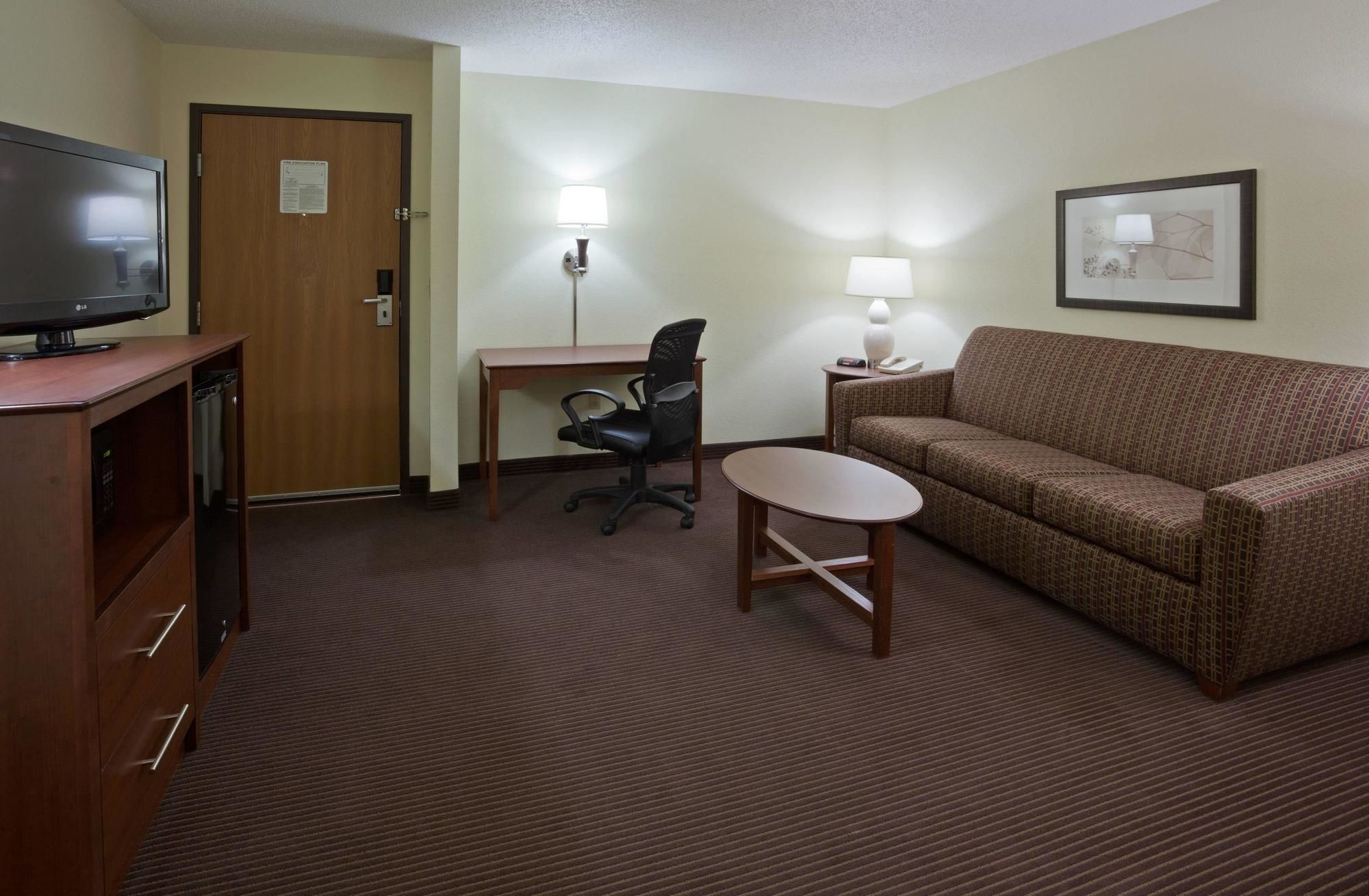 AmericInn Lodge & Suites Bismarck