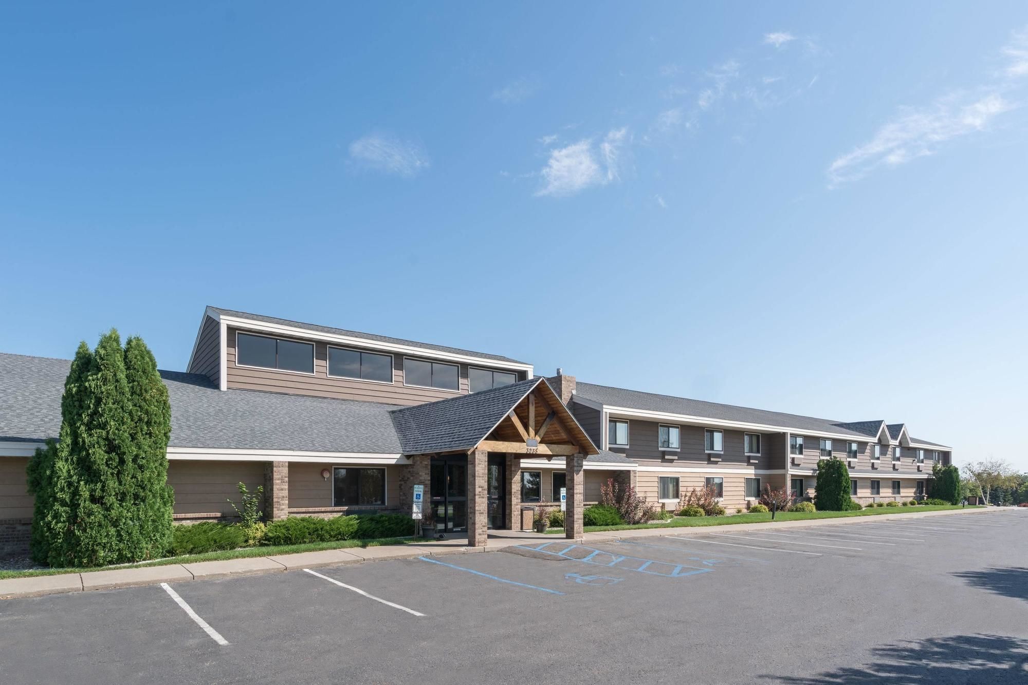 AmericInn Lodge & Suites Bismarck