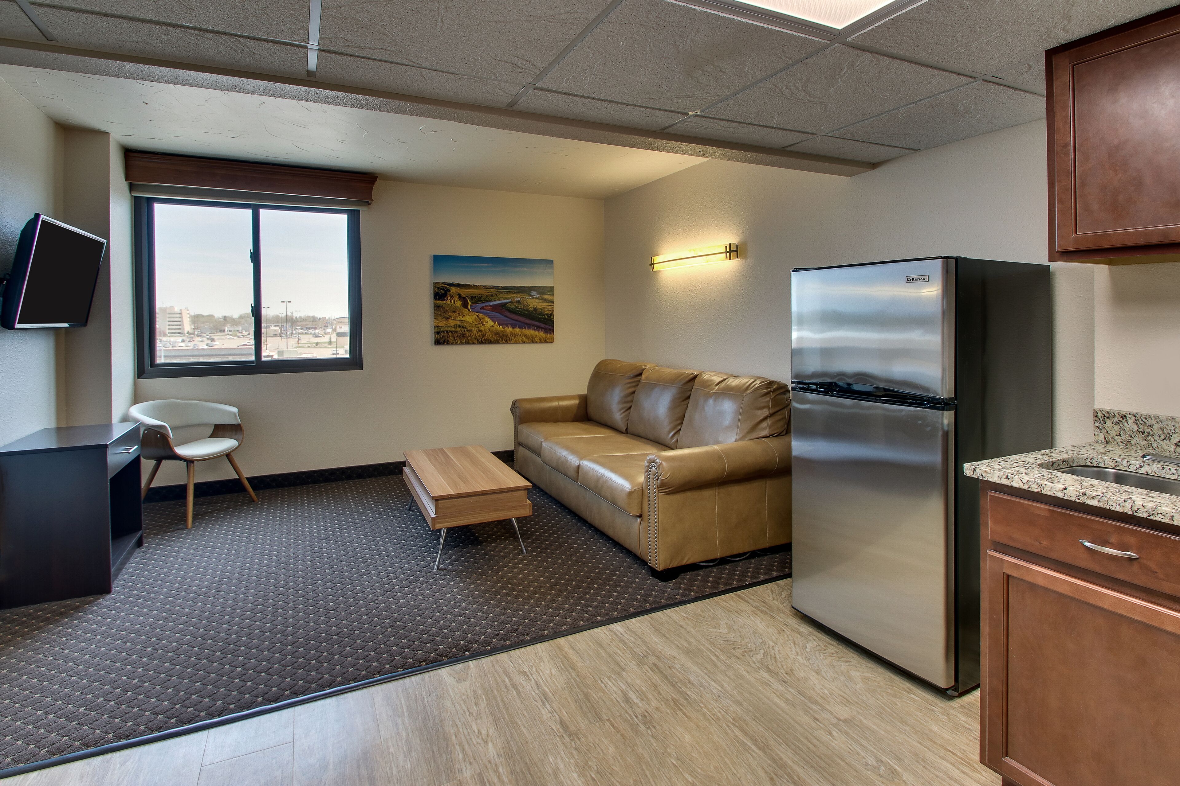 EverSpring Inn & Suites