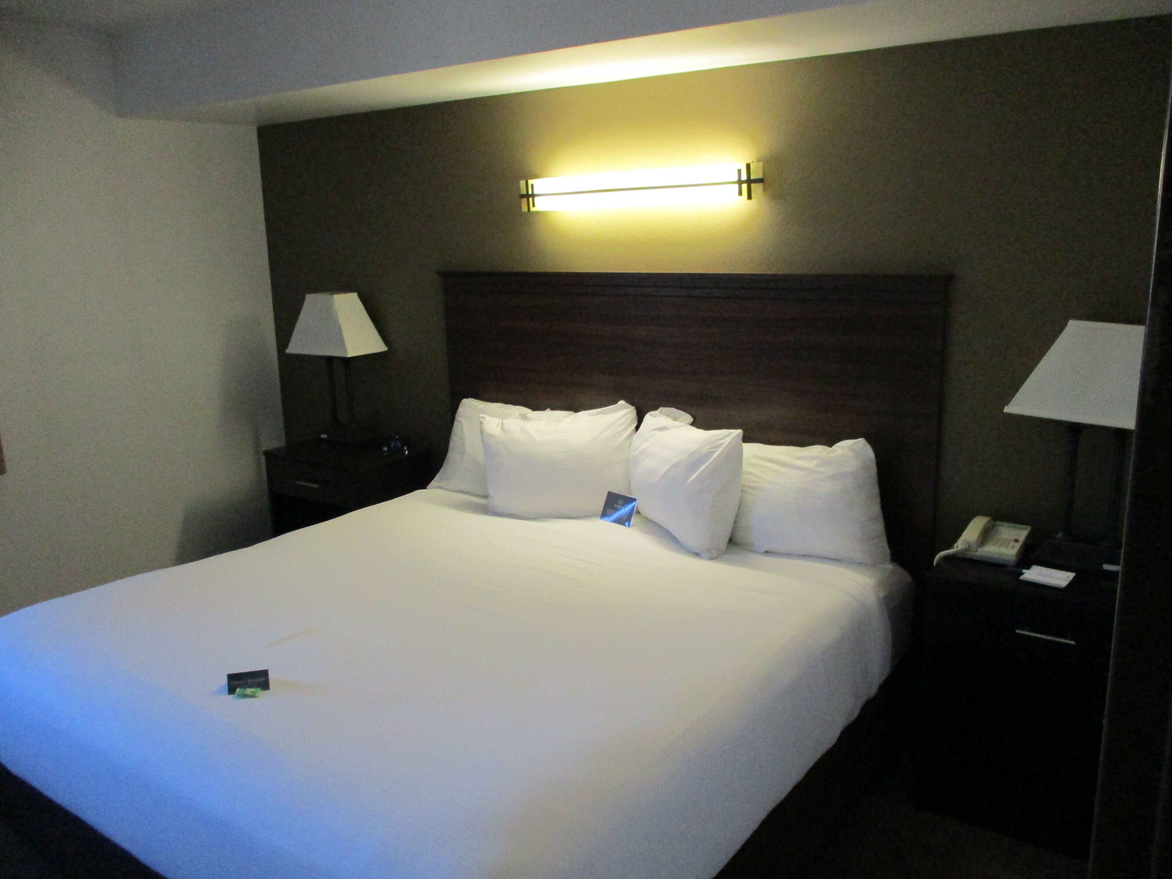 EverSpring Inn & Suites