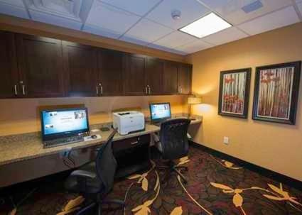 Hampton Inn & Suites Bismarck Northwest