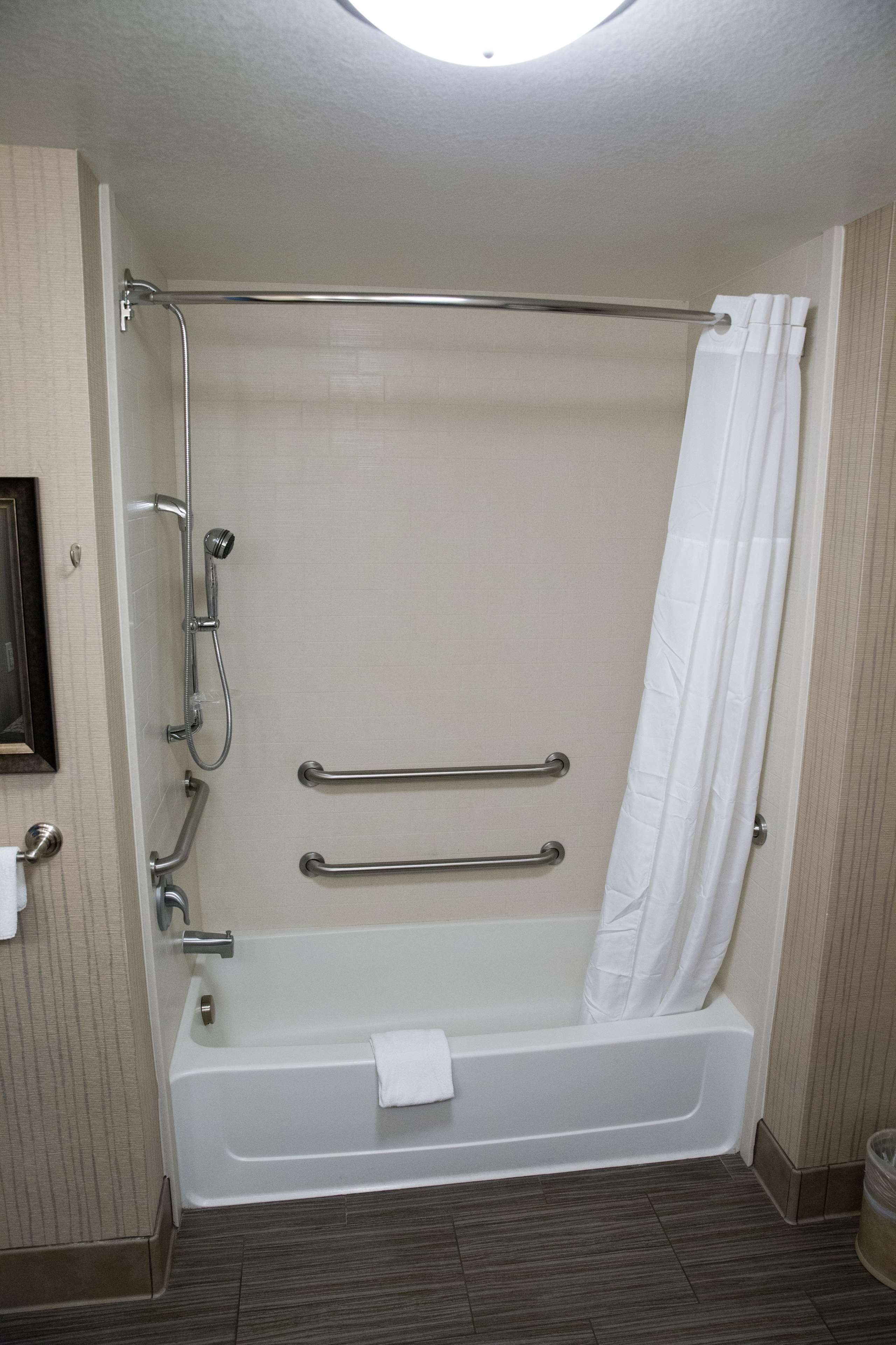Hampton Inn & Suites Bismarck Northwest
