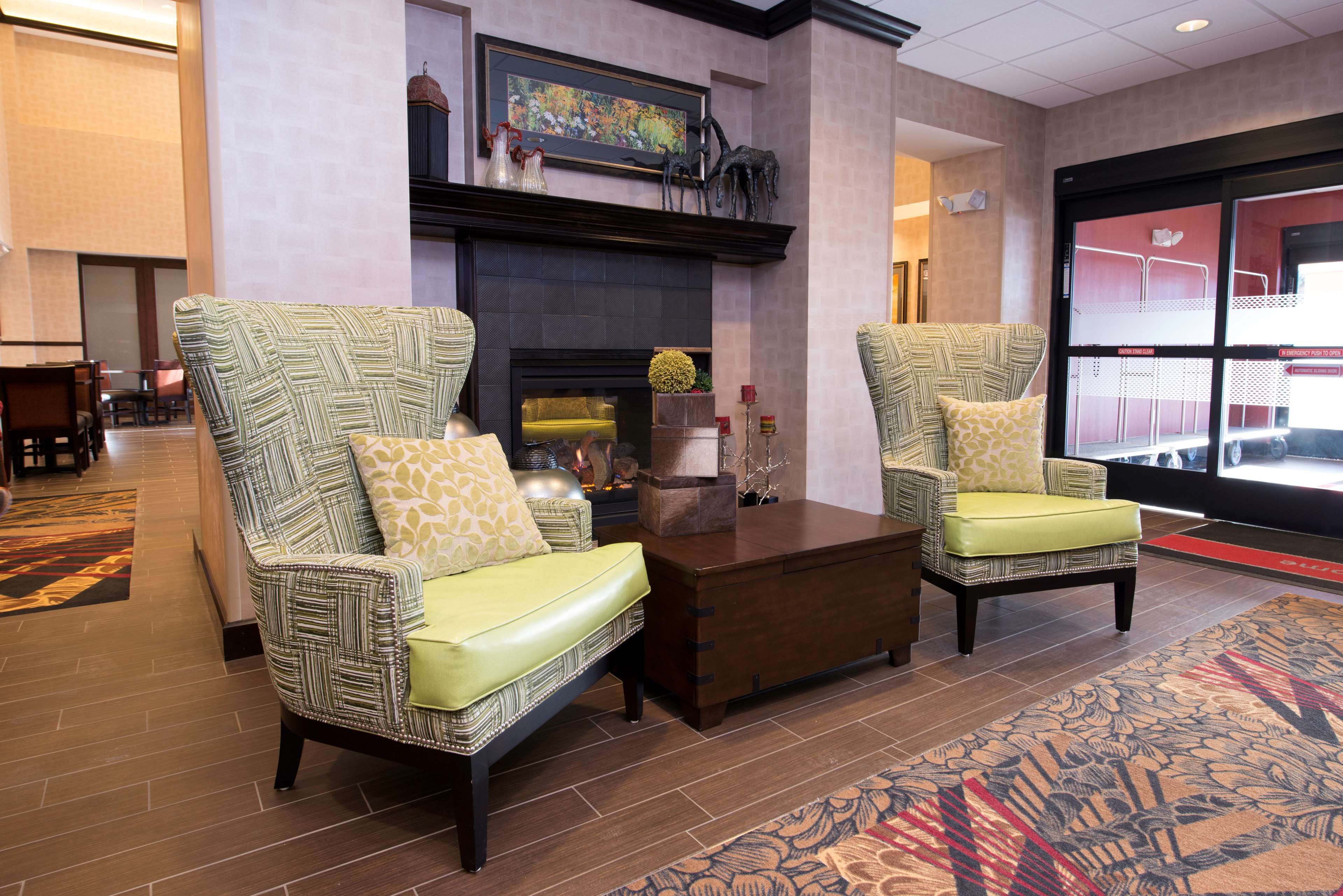 Hampton Inn & Suites Bismarck Northwest