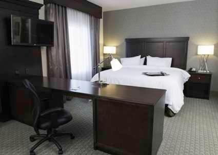 Hampton Inn & Suites Bismarck Northwest