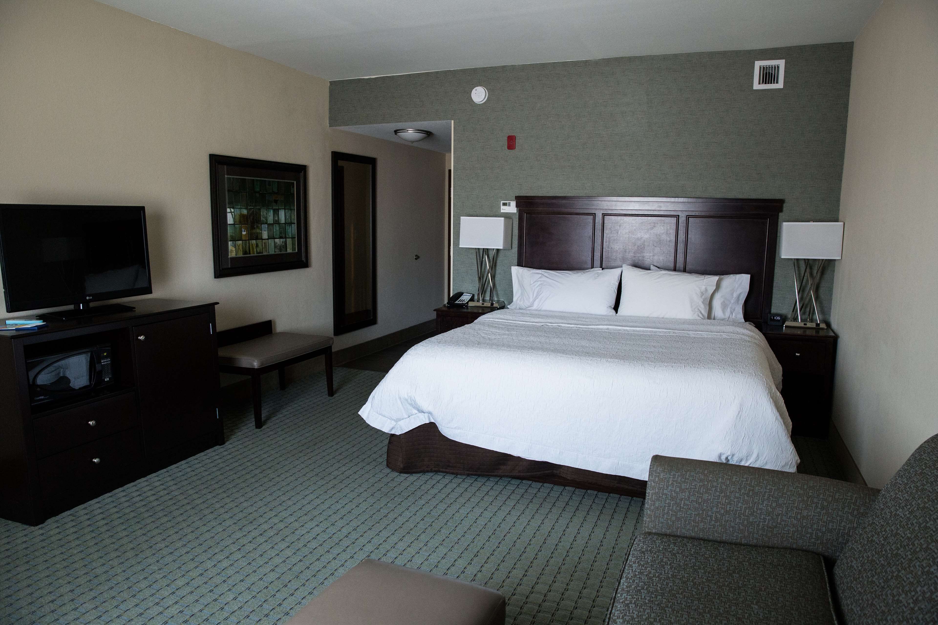 Hampton Inn & Suites Bismarck Northwest