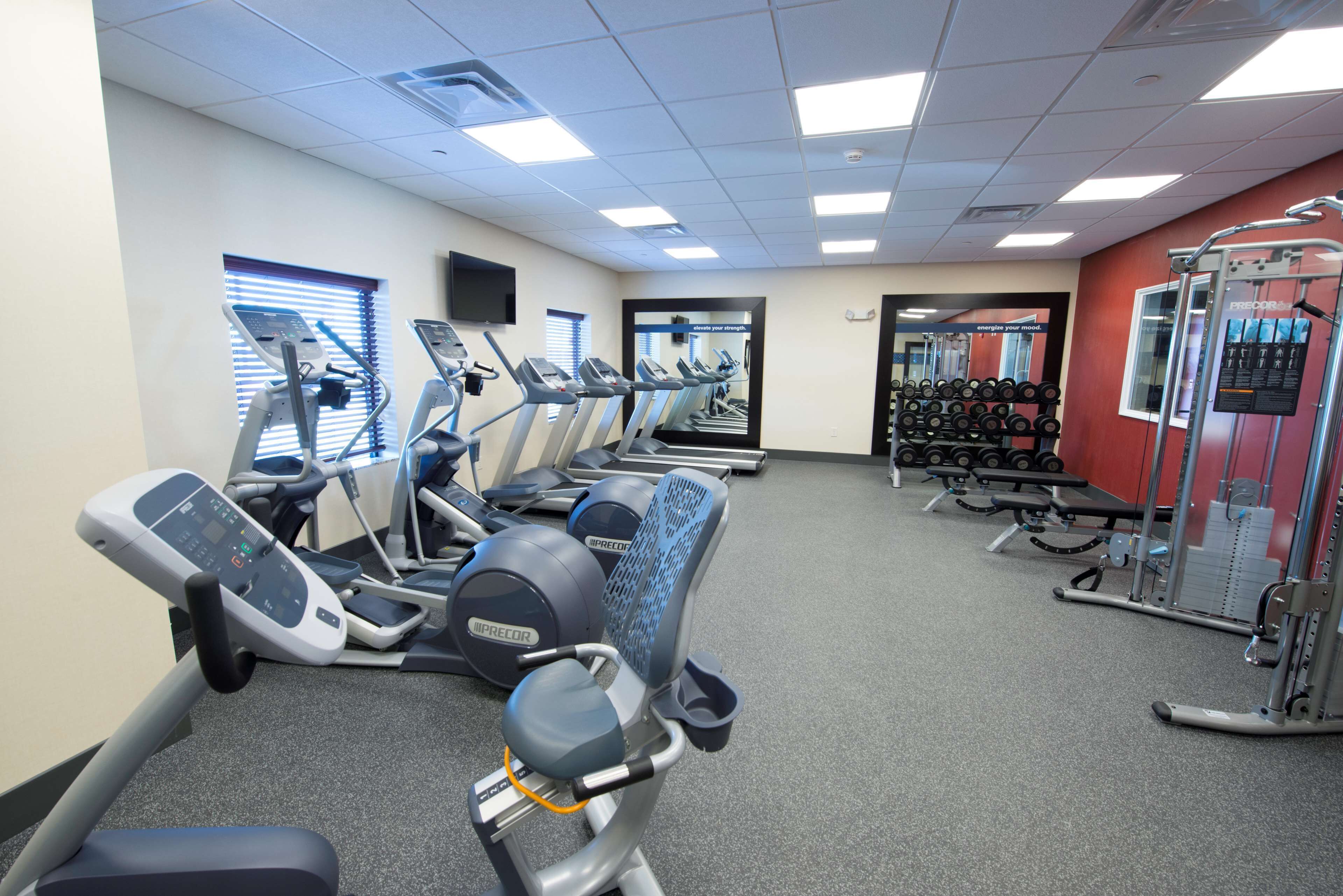 Hampton Inn & Suites Bismarck Northwest