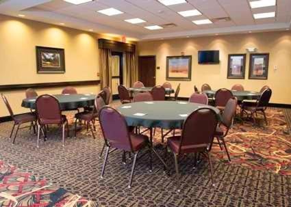 Hampton Inn & Suites Bismarck Northwest