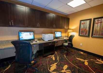 Hampton Inn & Suites Bismarck Northwest