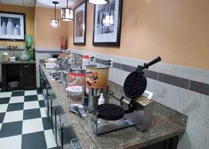 Hampton Inn & Suites Bismarck Northwest