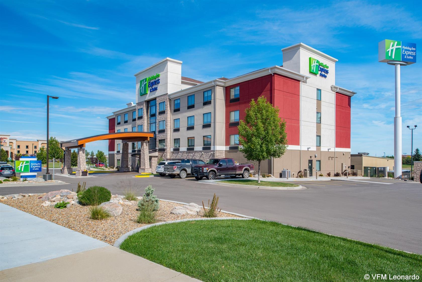 Holiday Inn Express & Suites Bismarck