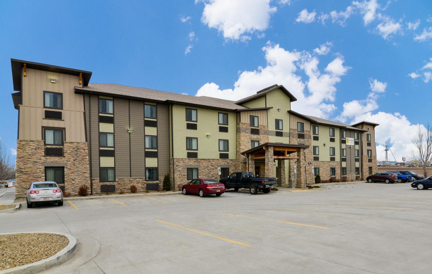 My Place Hotel - Bismarck, ND