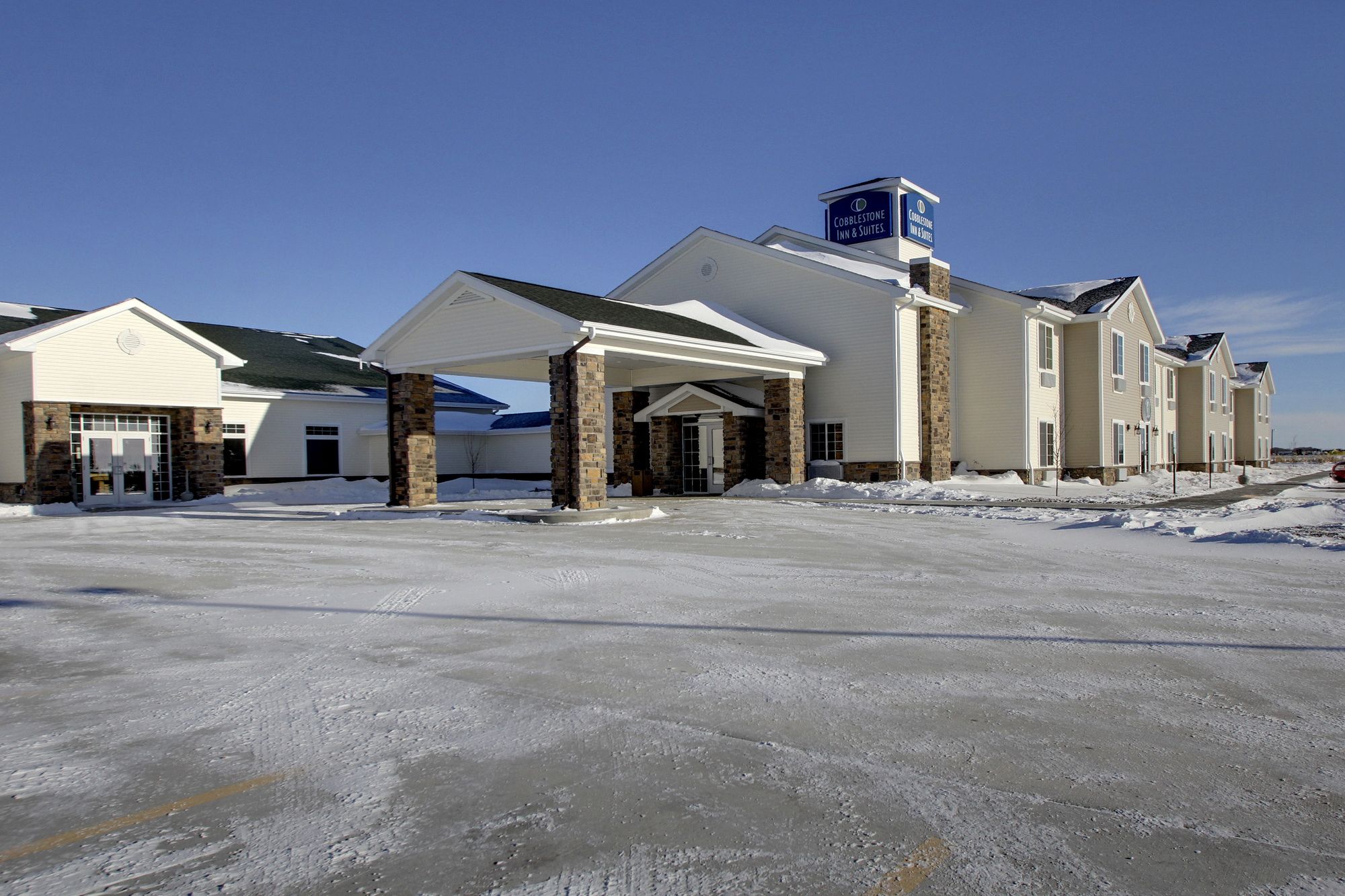 Cobblestone Inn & Suites