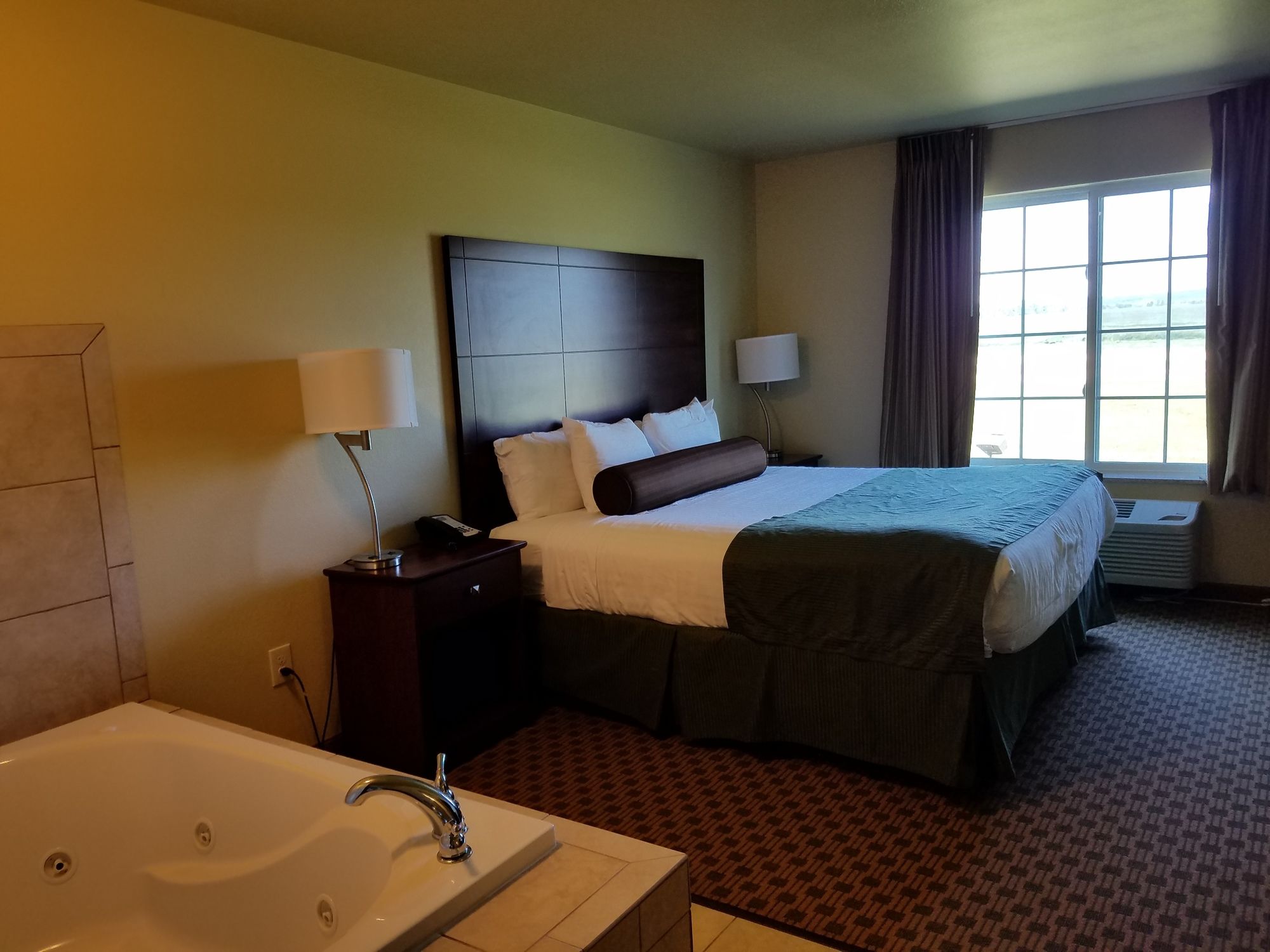 Cobblestone Inn & Suites