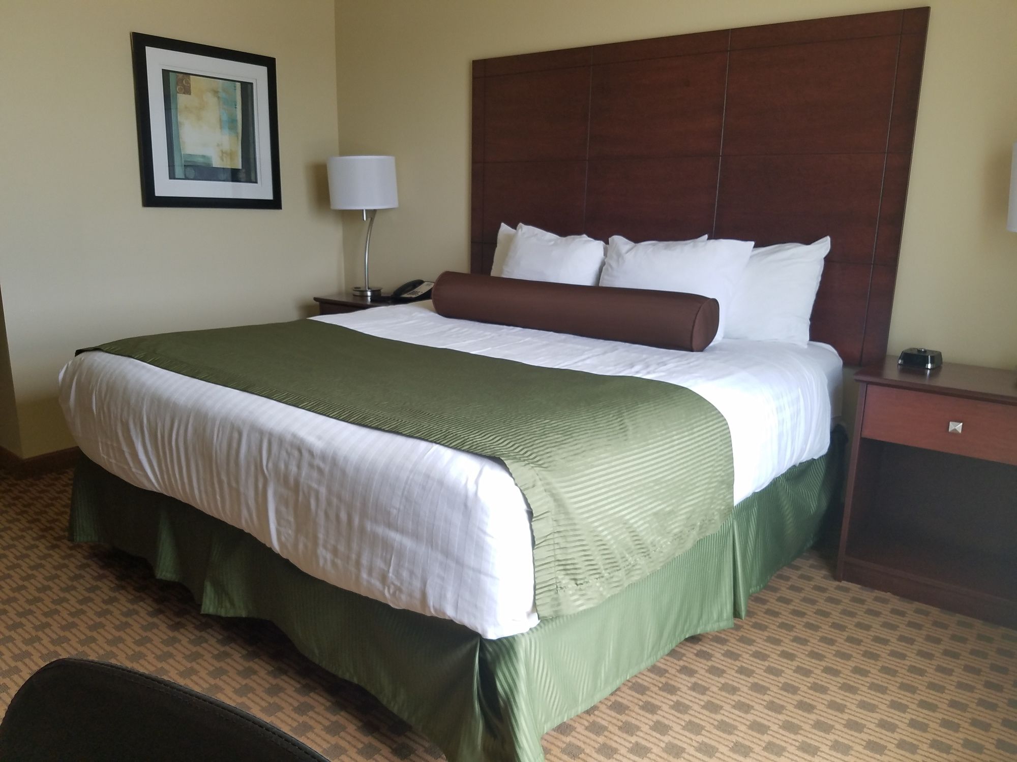 Cobblestone Inn & Suites