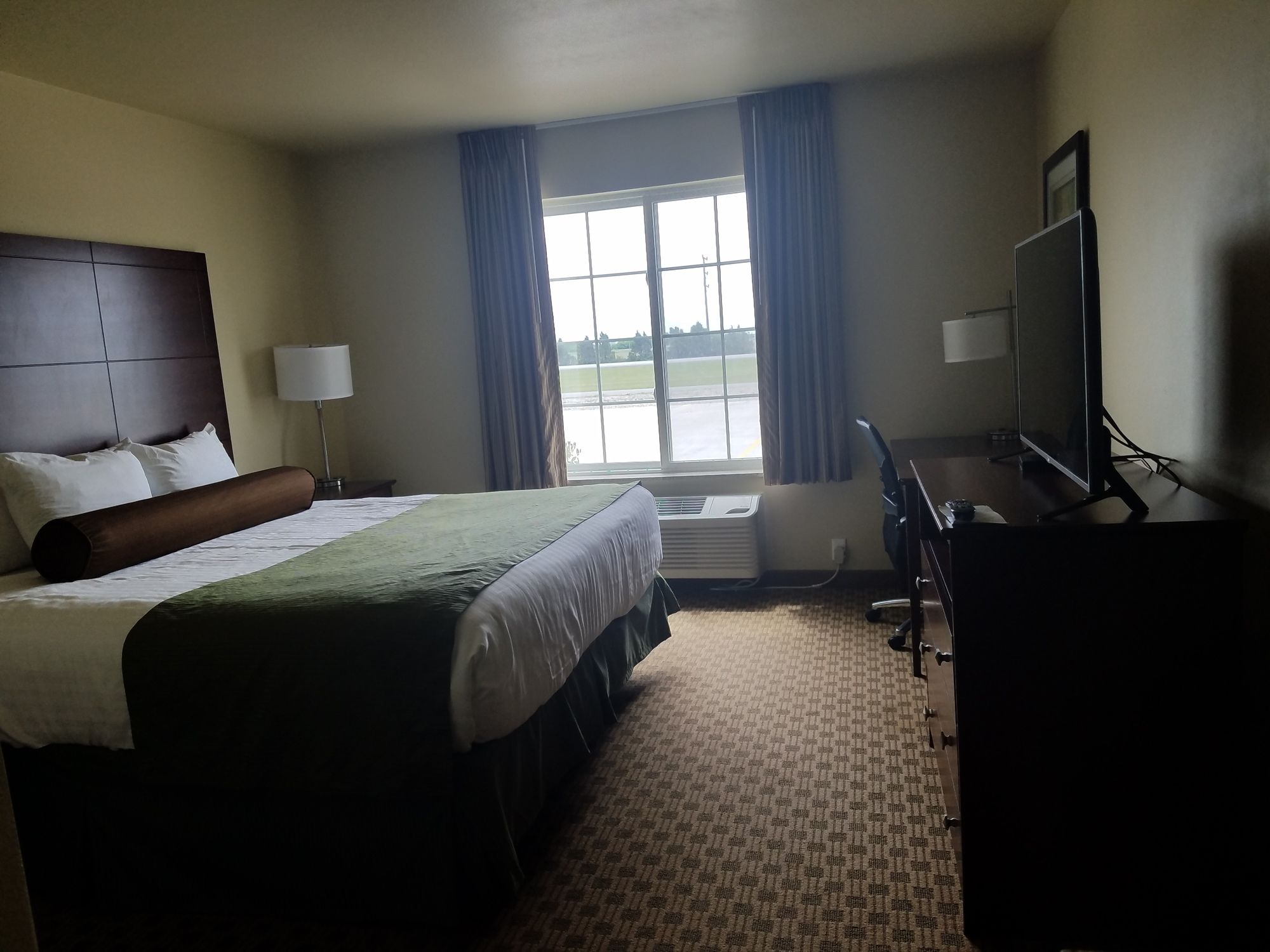 Cobblestone Inn & Suites