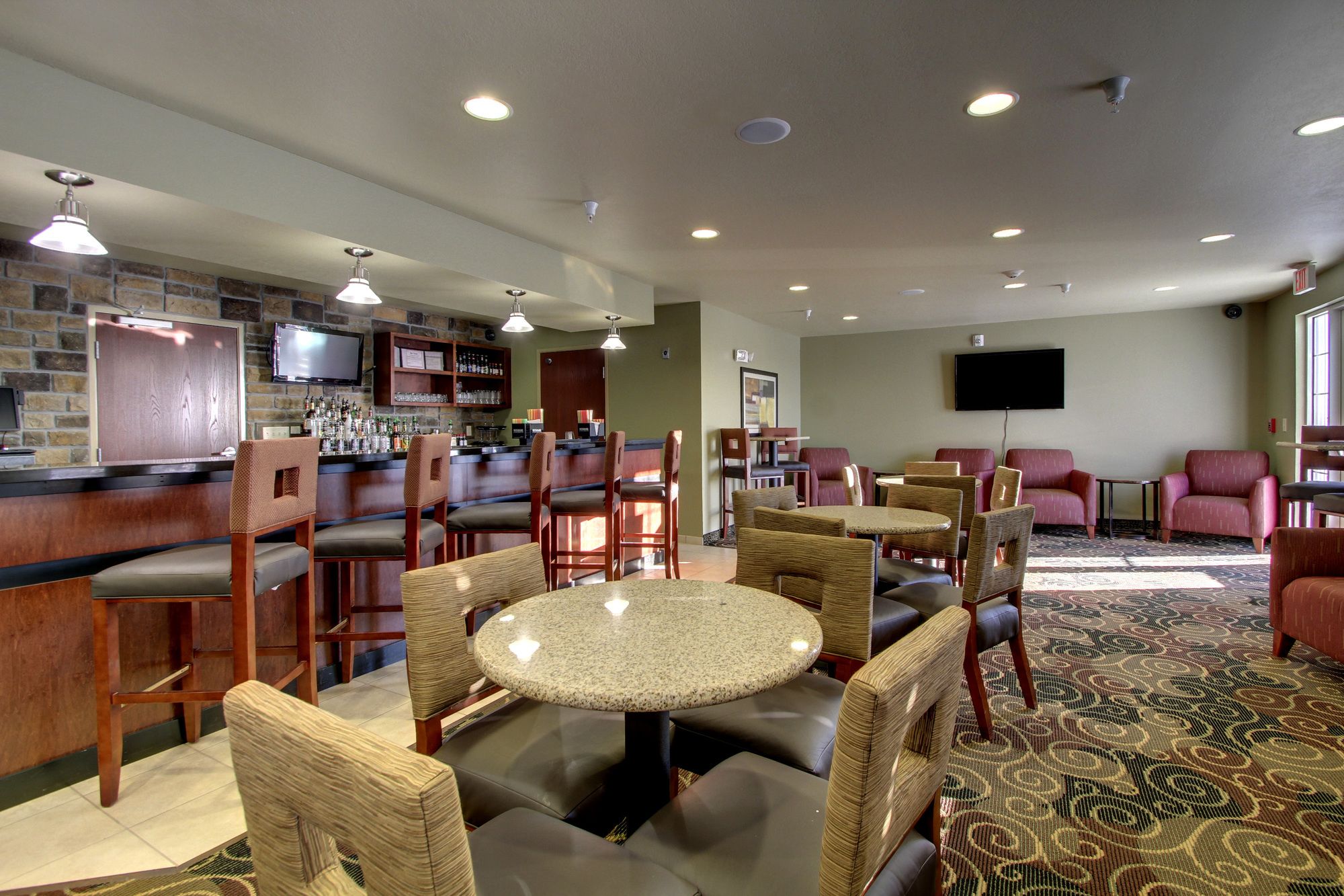 Cobblestone Inn & Suites