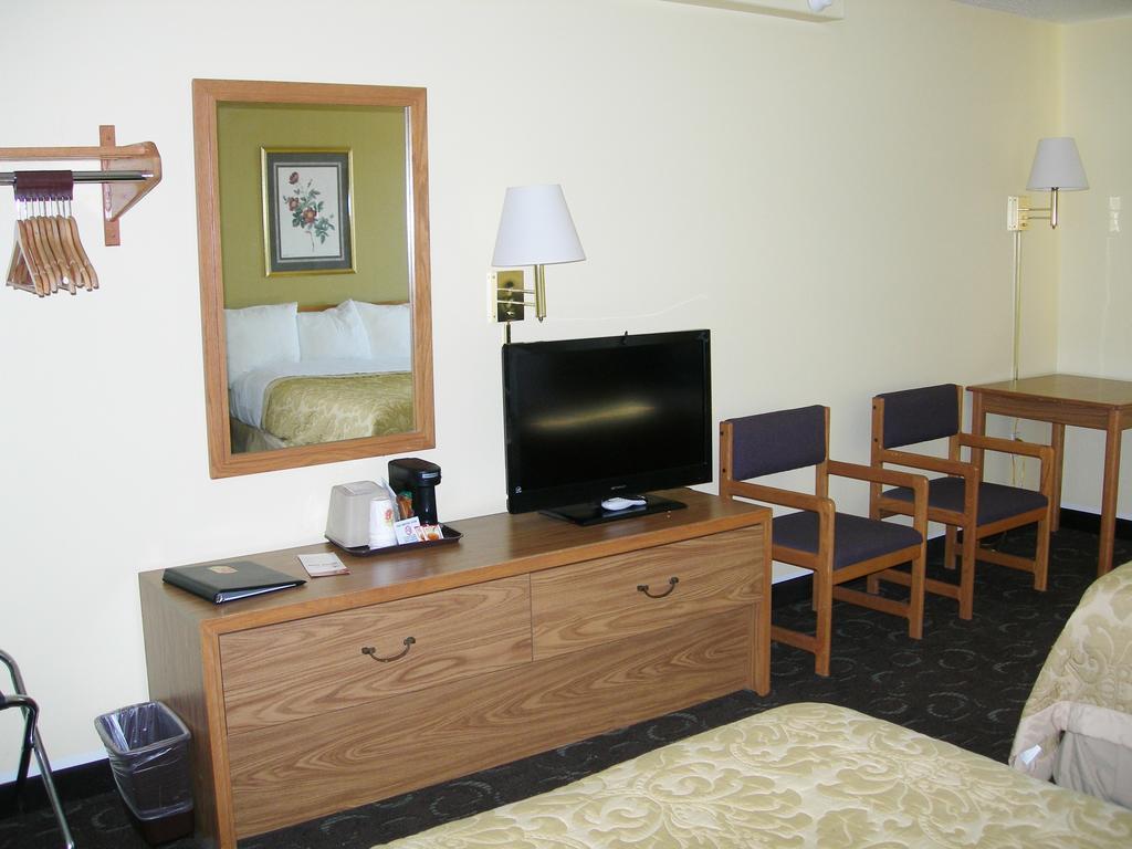 Shalom Inn