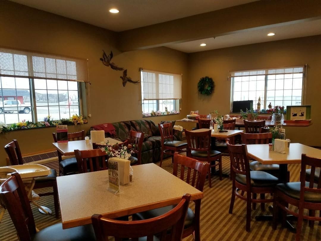 Bowman Inn & Suites
