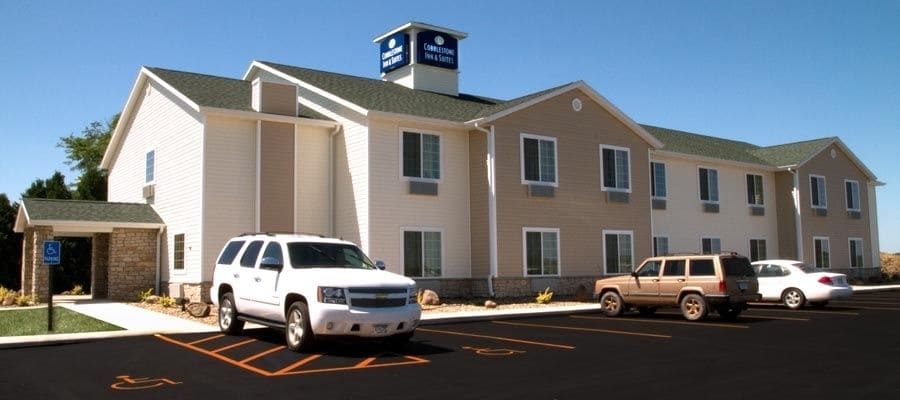 Cobblestone Inn & Suites Carrington