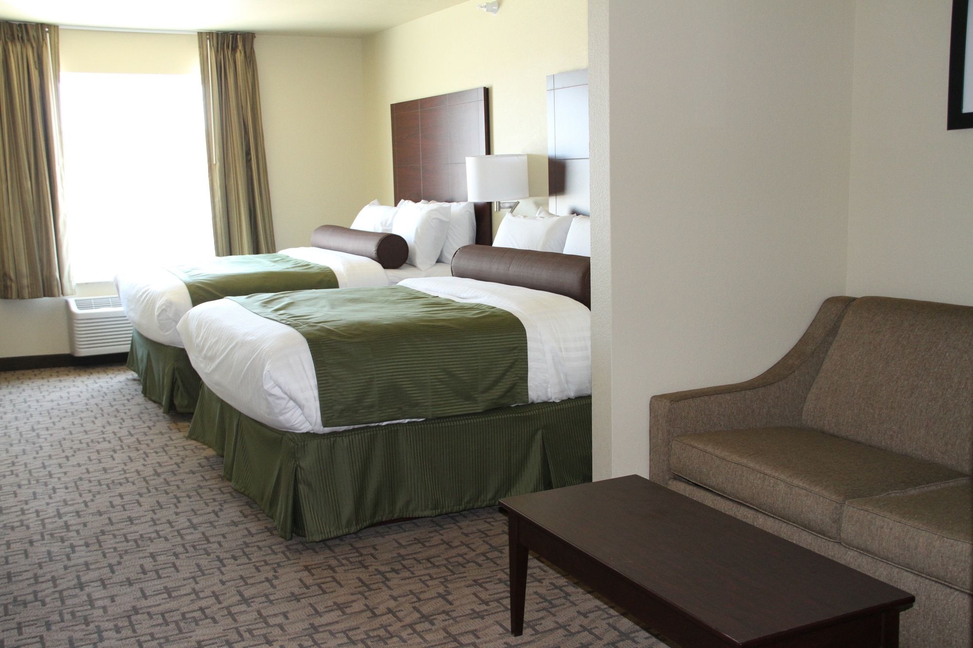 Cobblestone Hotel & Suites - Devils Lake