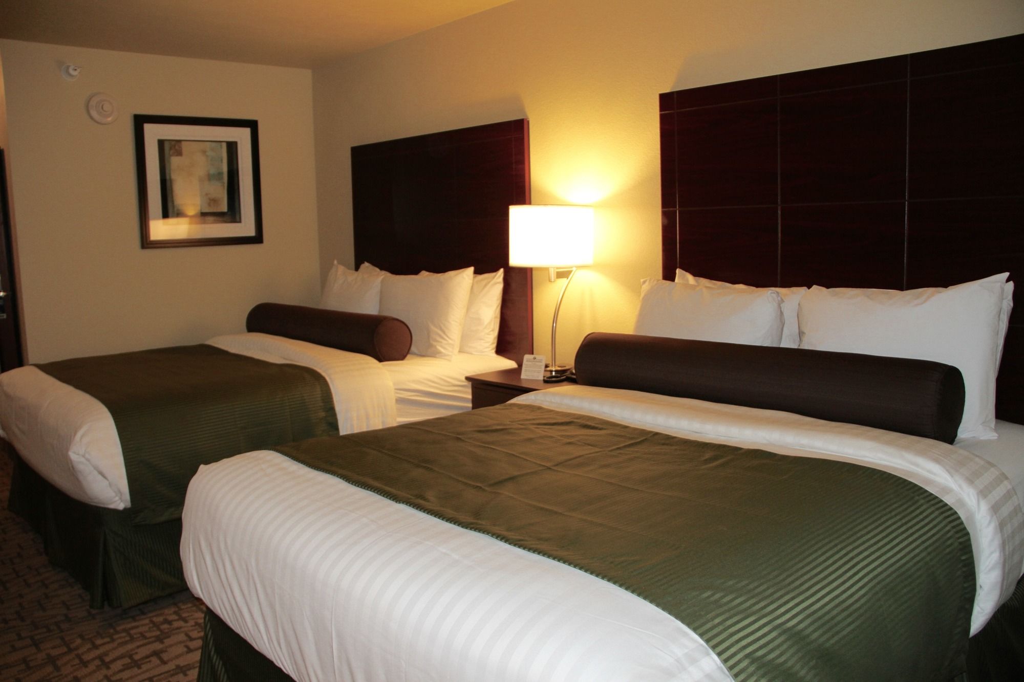 Cobblestone Hotel & Suites - Devils Lake