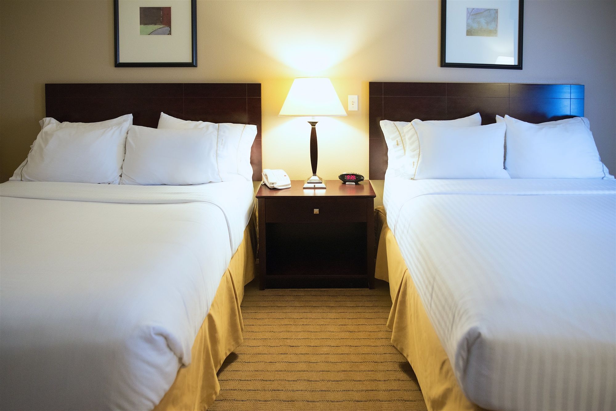Holiday Inn Express Devils Lake