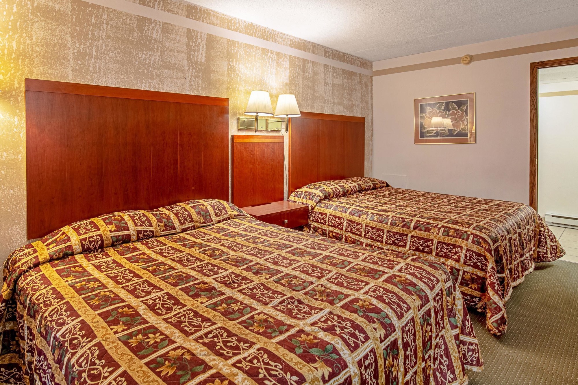 Roadway Inn