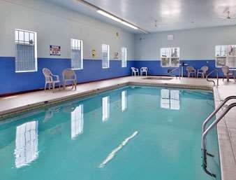 Super 8 by Wyndham Devils Lake