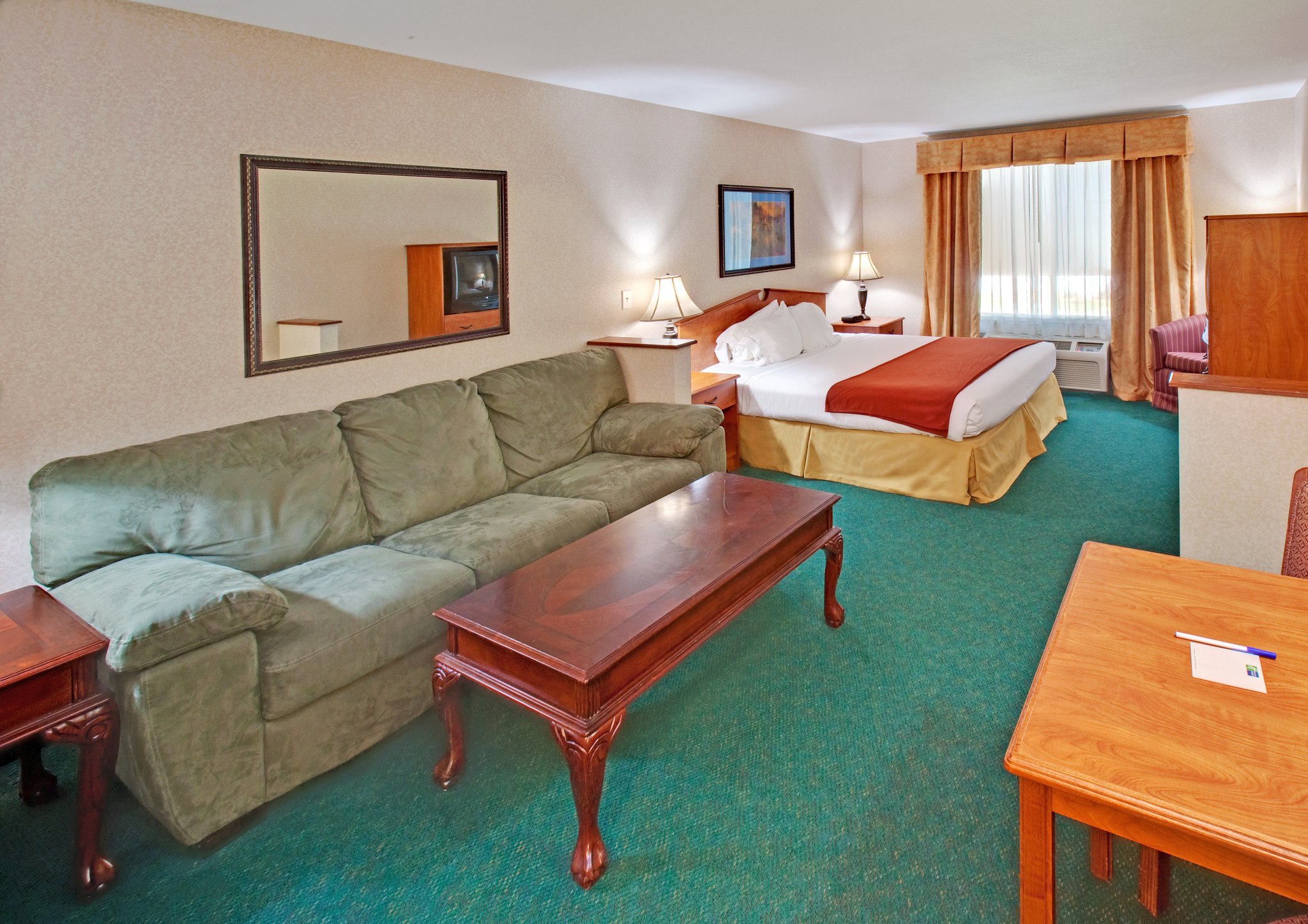 Holiday Inn Express & Suites Dickinson