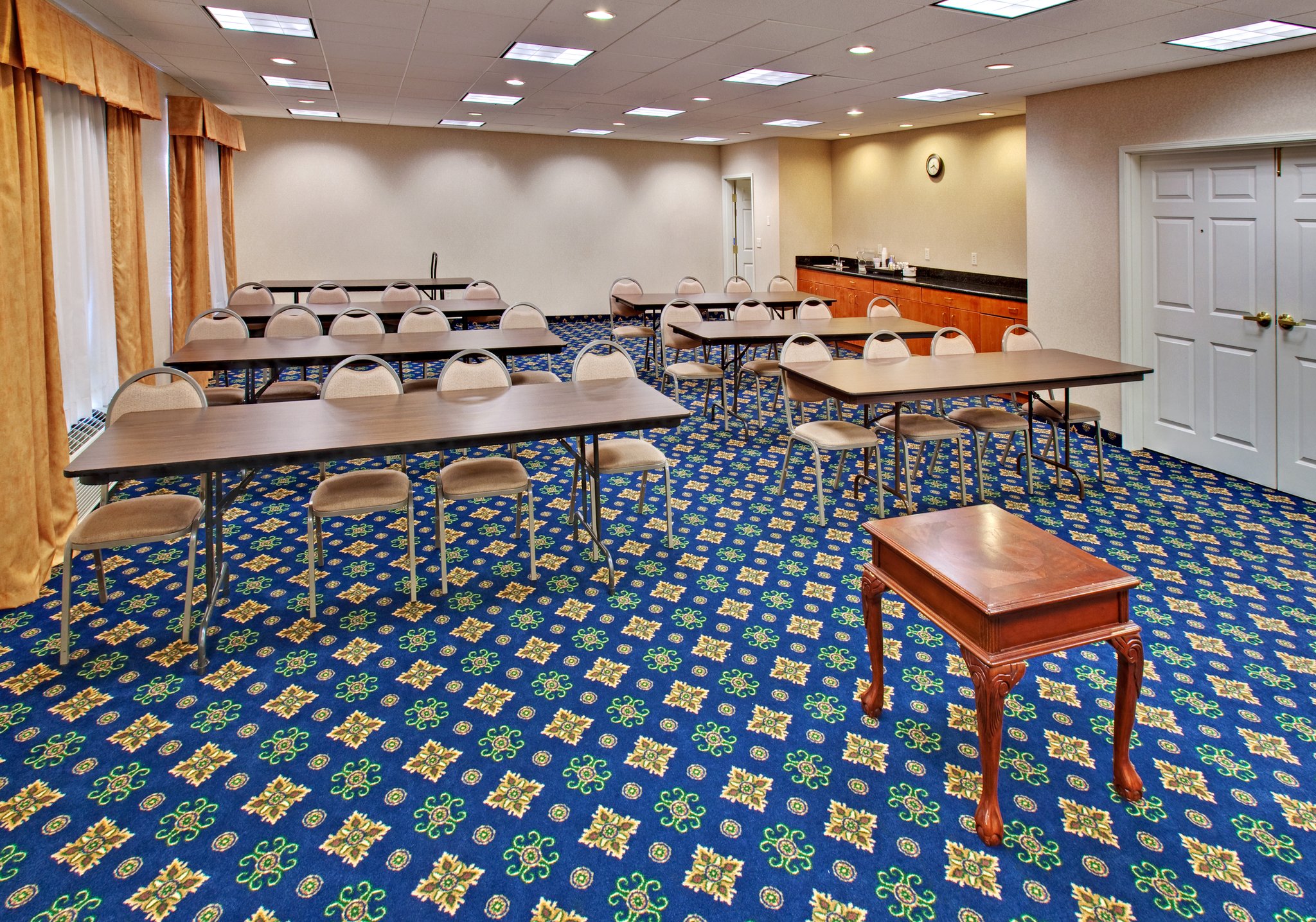 Holiday Inn Express & Suites Dickinson