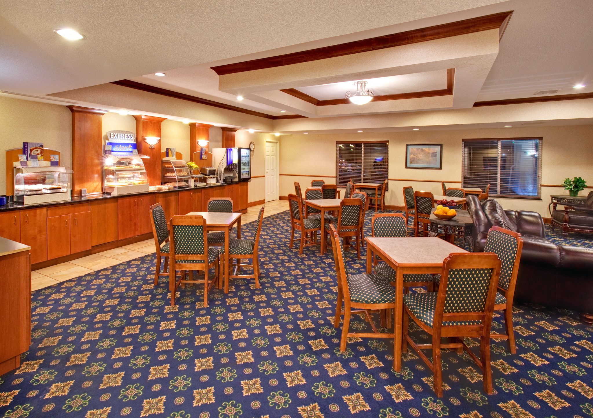 Holiday Inn Express & Suites Dickinson