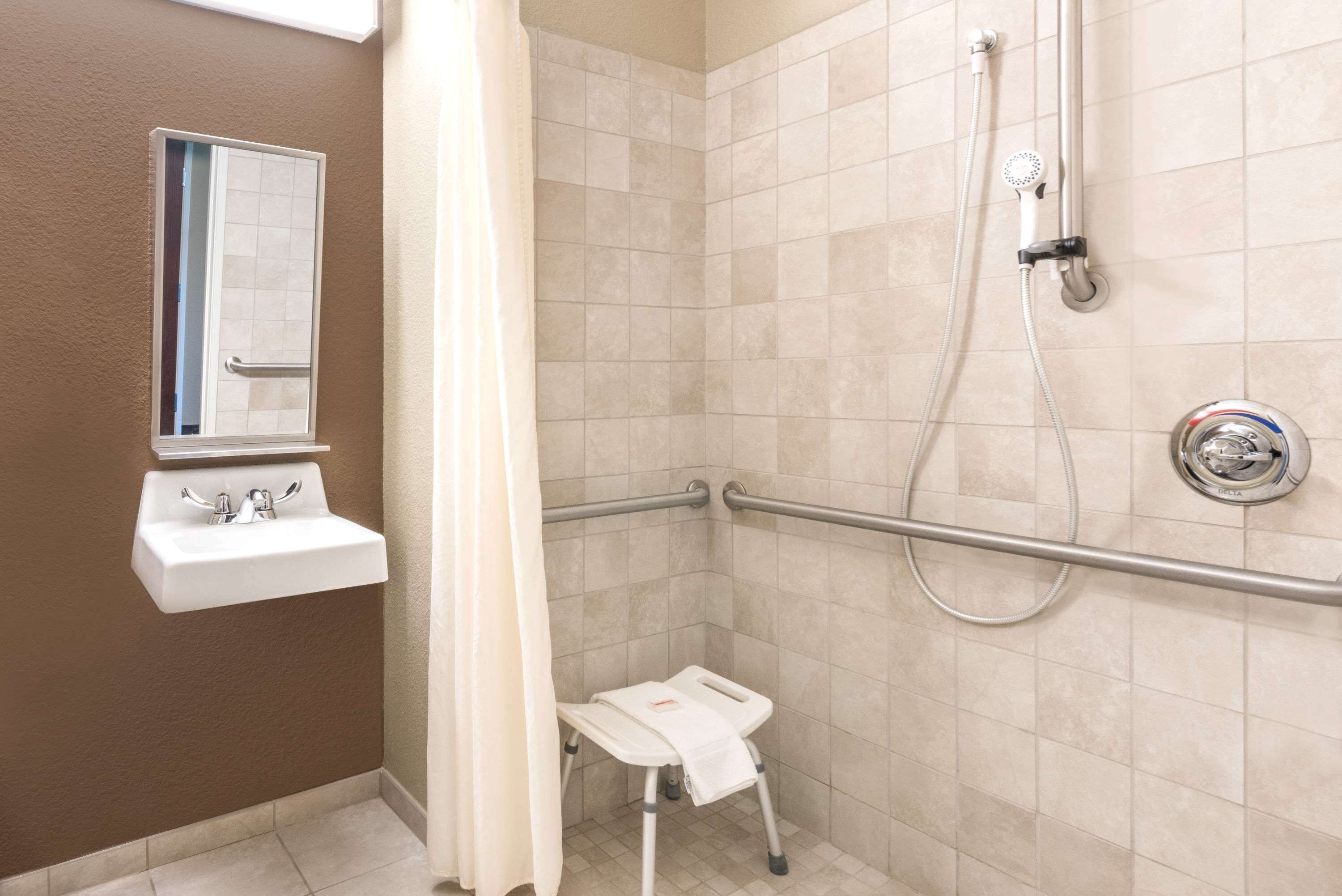 Microtel Inn & Suites by Wyndham Dickinson