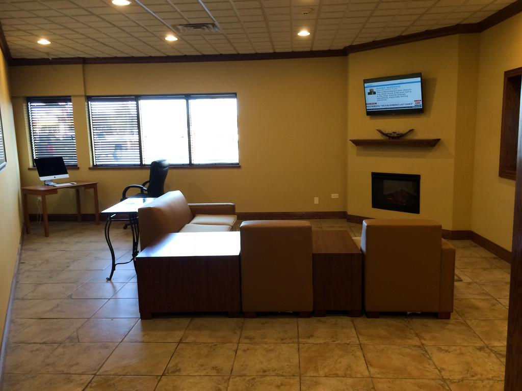 Badlands Inn & Suites