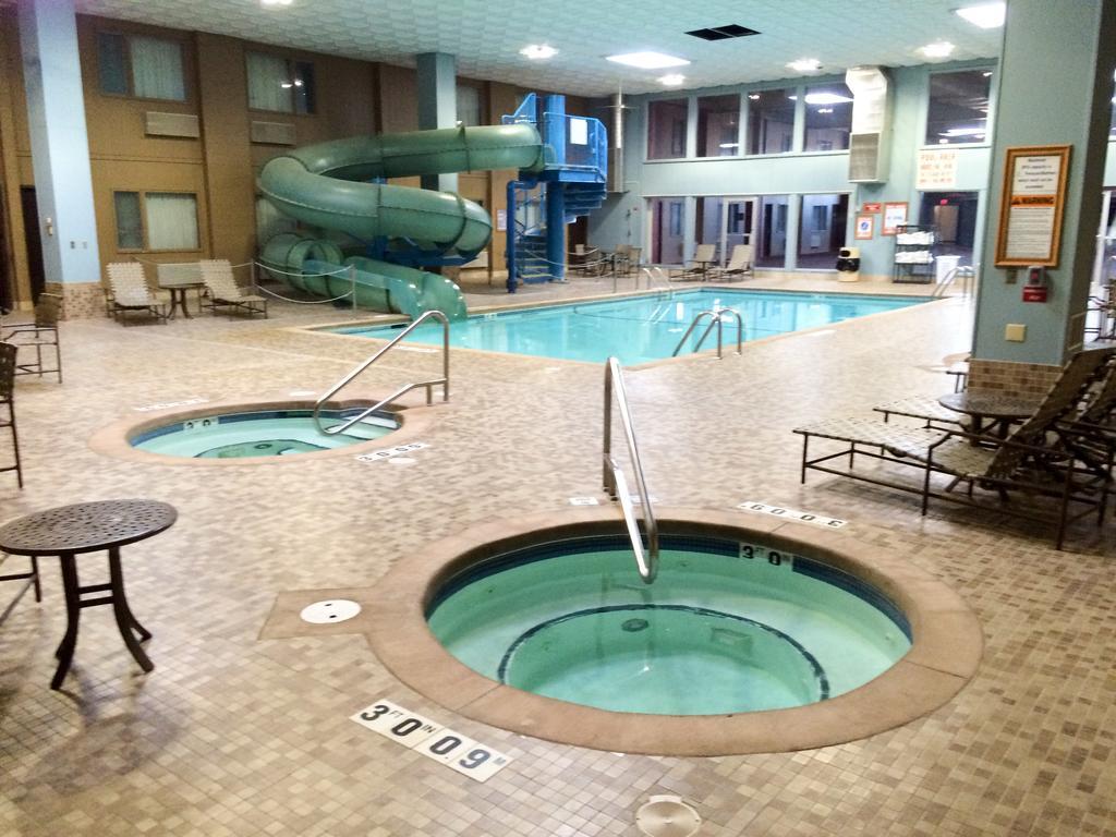 Badlands Inn & Suites