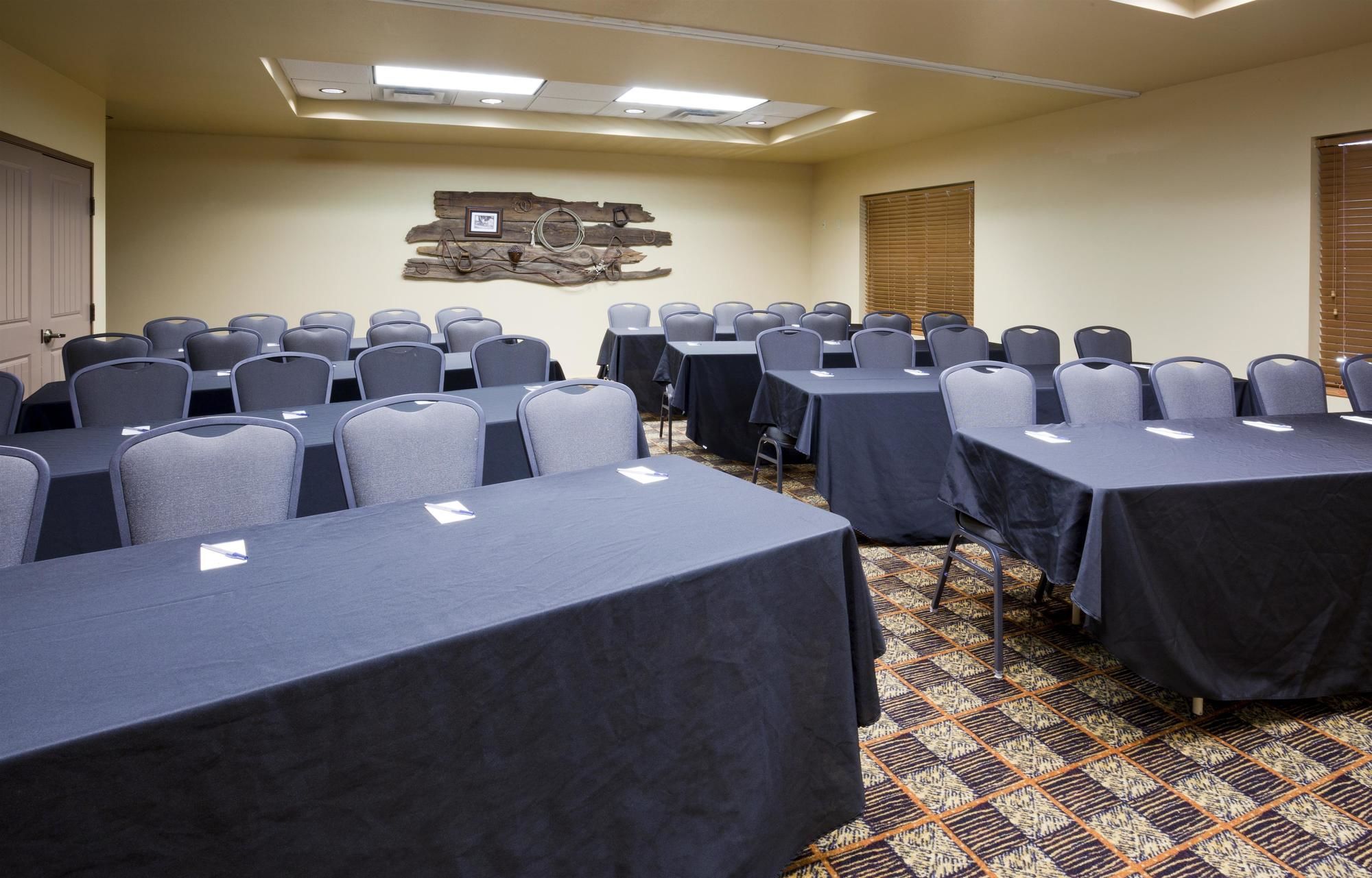 AmericInn by Wyndham Fargo Medical Center