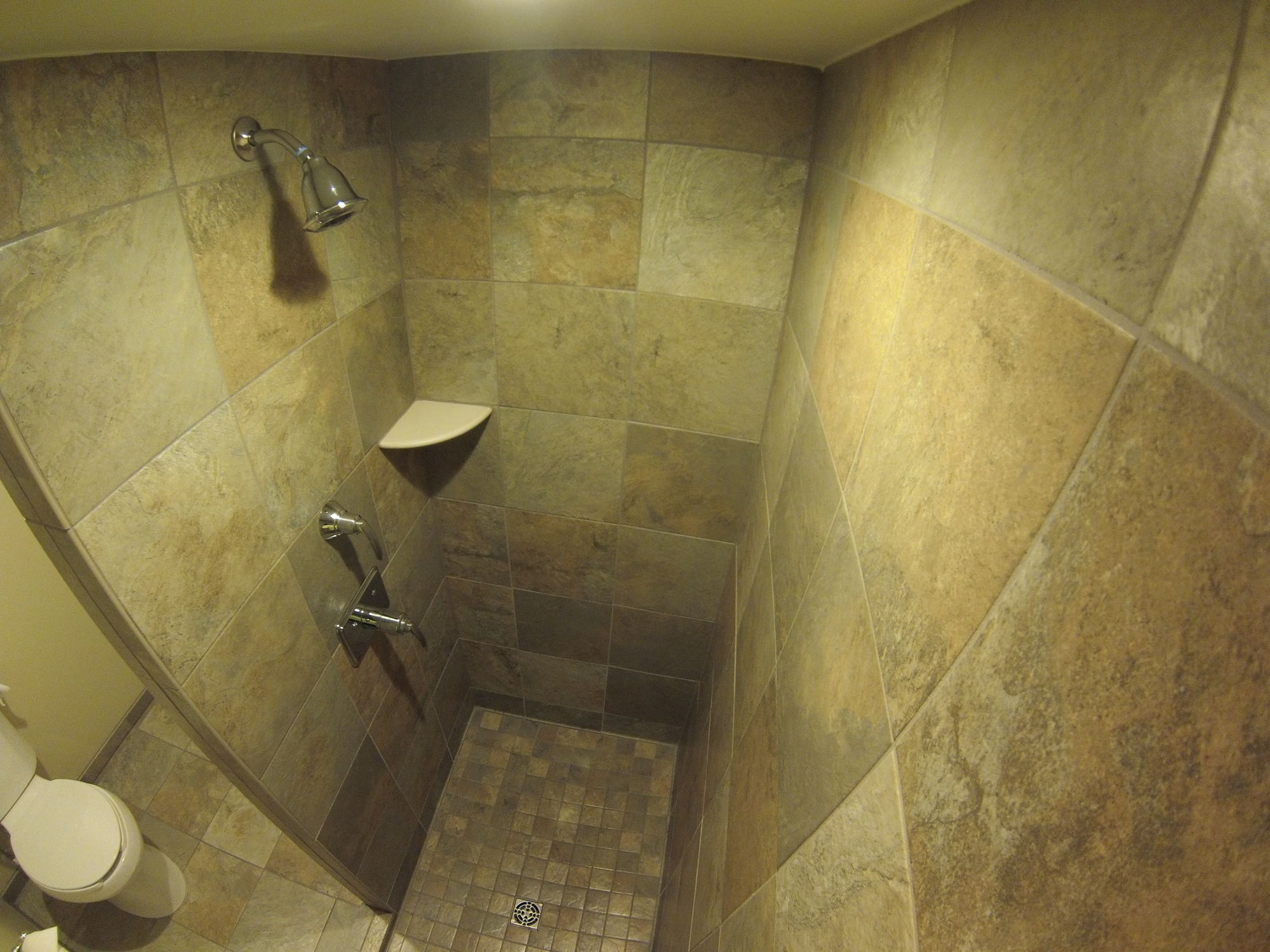 Biltmore Hotel & Suites