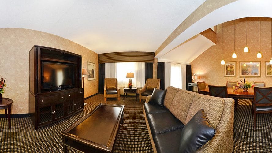 Biltmore Hotel & Suites