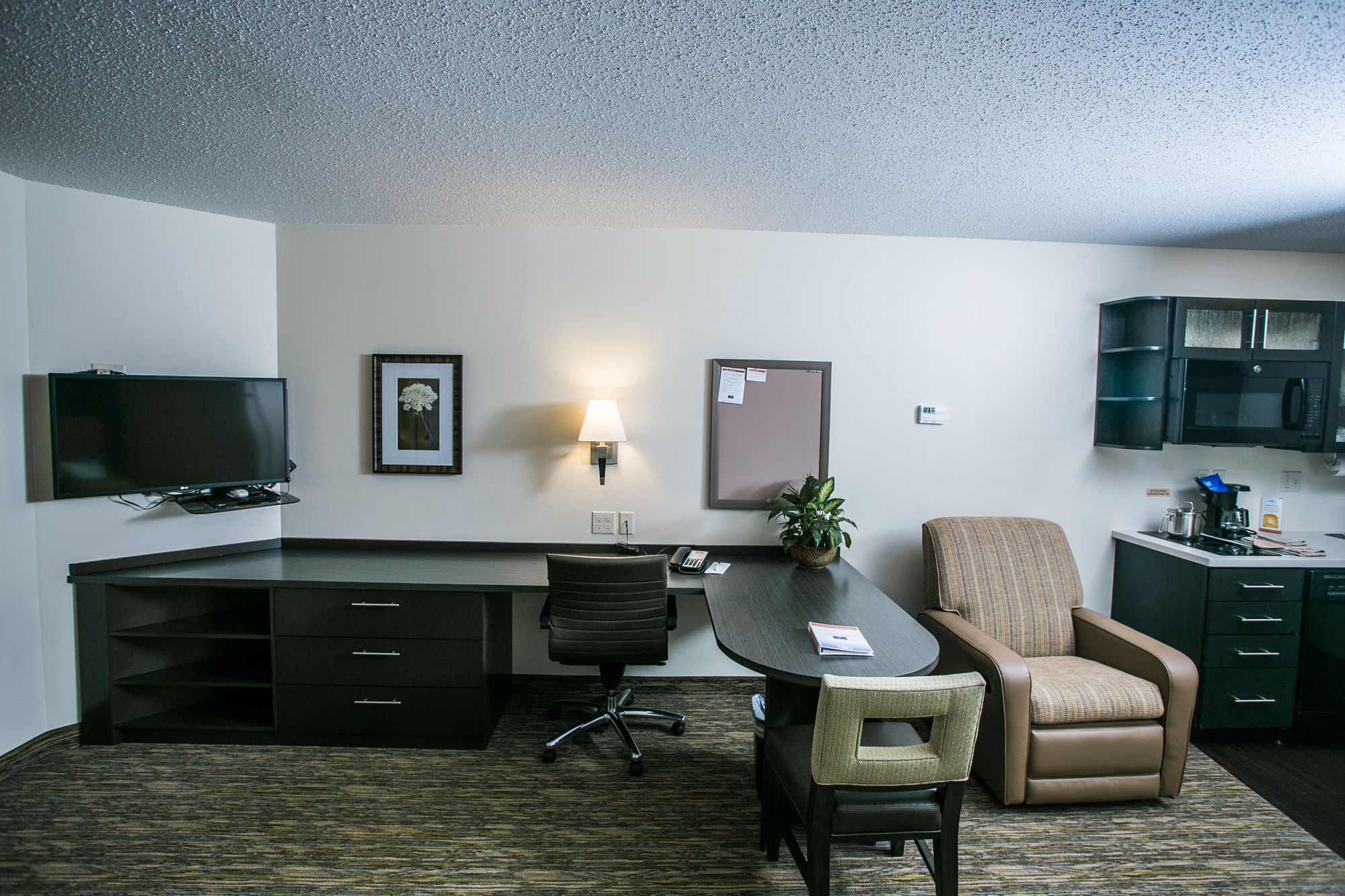 Candlewood Suites Fargo / North Dakota State University