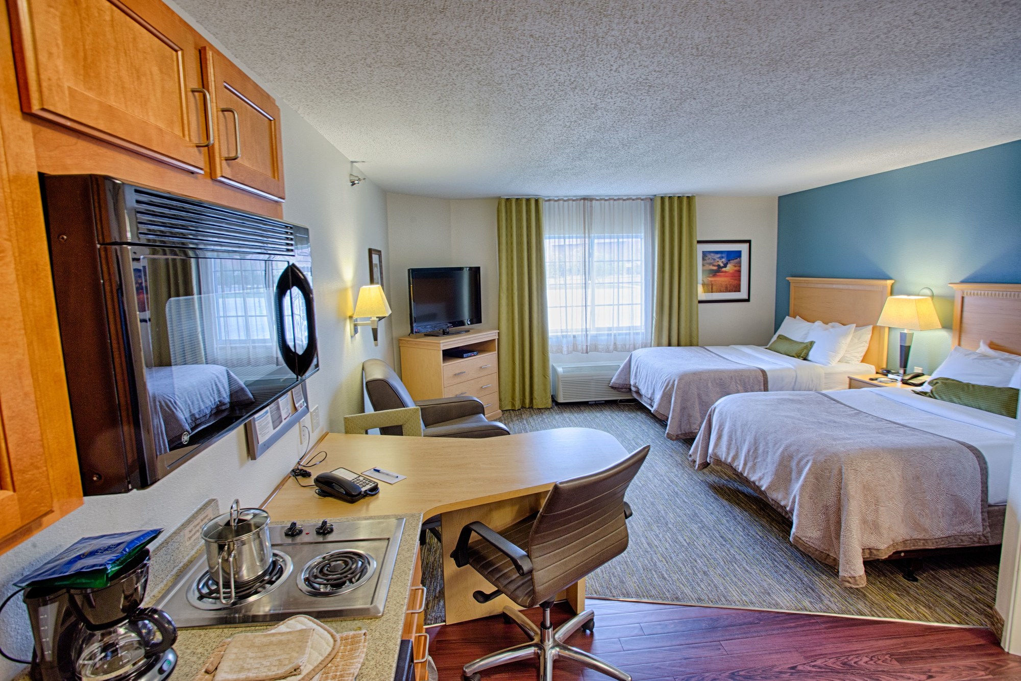 Candlewood Suites Fargo / North Dakota State University