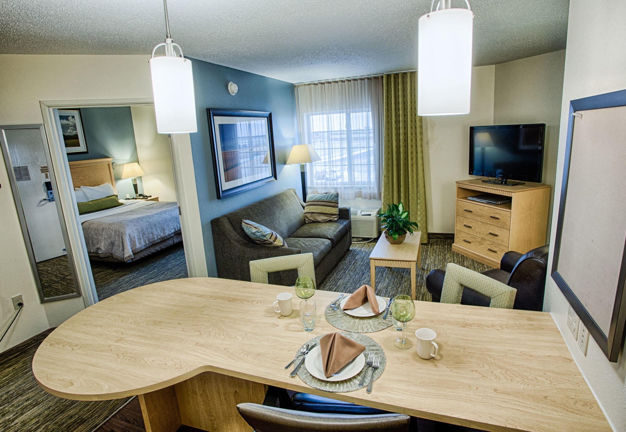 Candlewood Suites Fargo / North Dakota State University