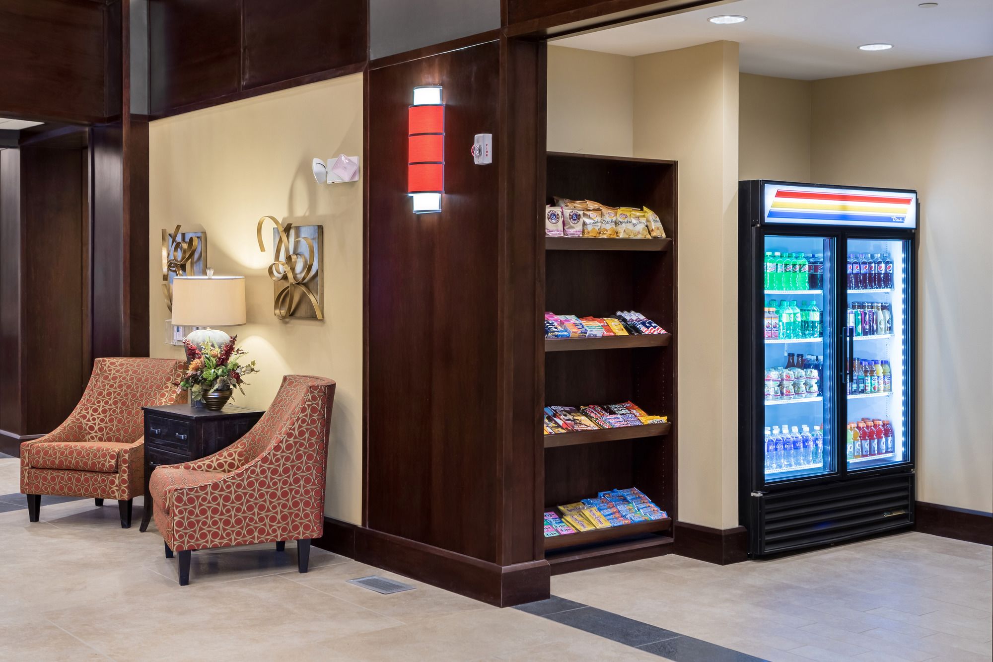 ClubHouse Hotel & Suites
