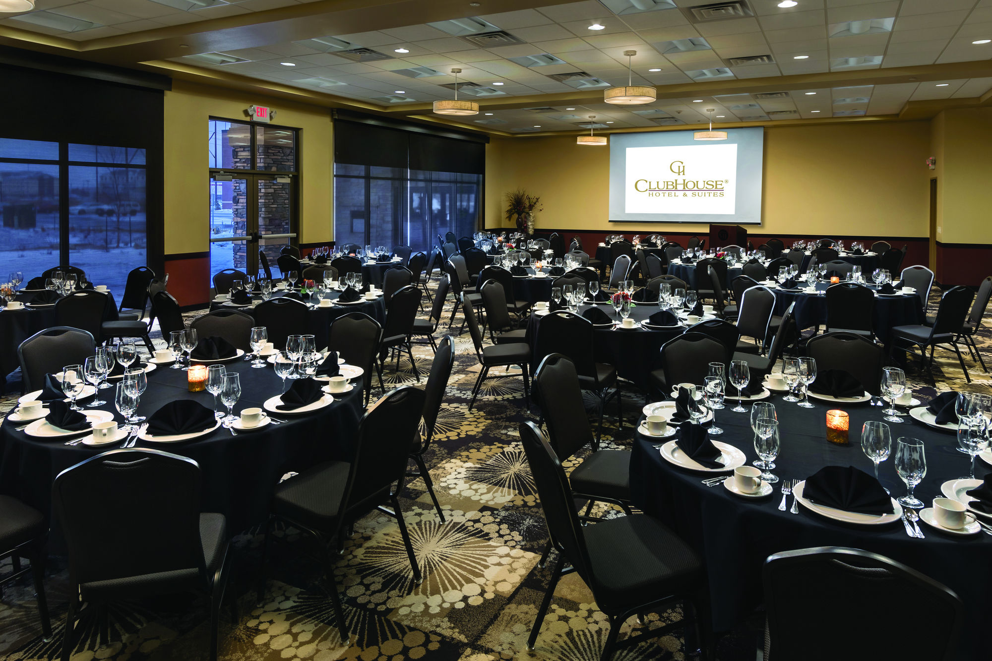 ClubHouse Hotel & Suites