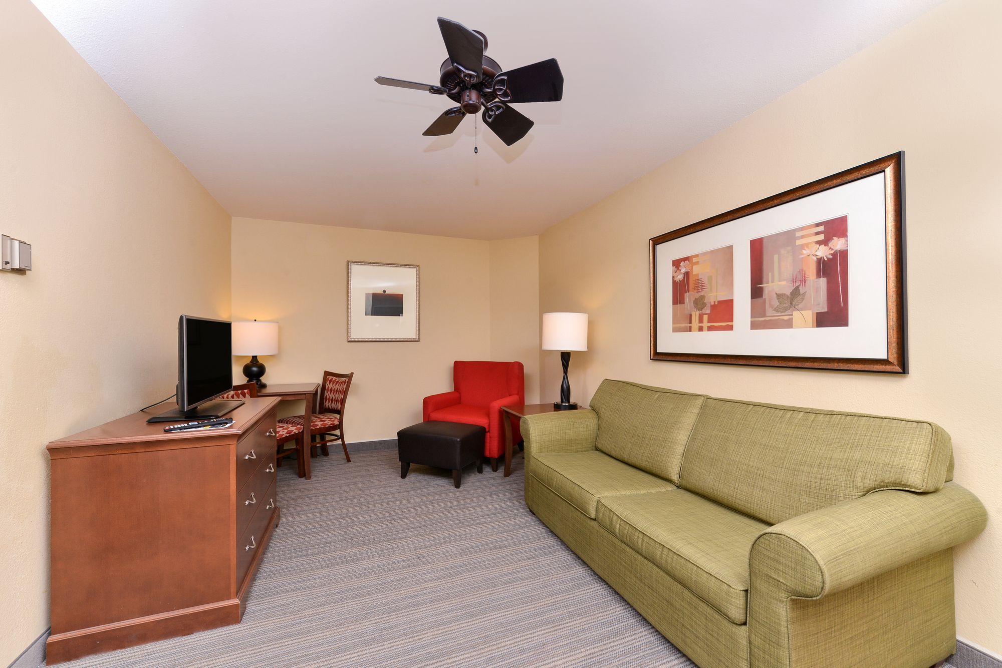 Country Inn & Suites by Radisson, Fargo, ND