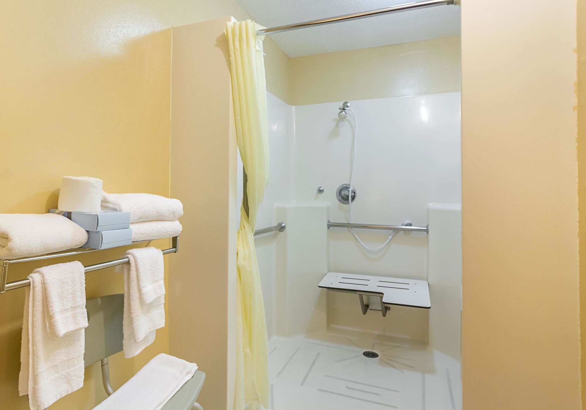 Americas Best Value Inn Fargo