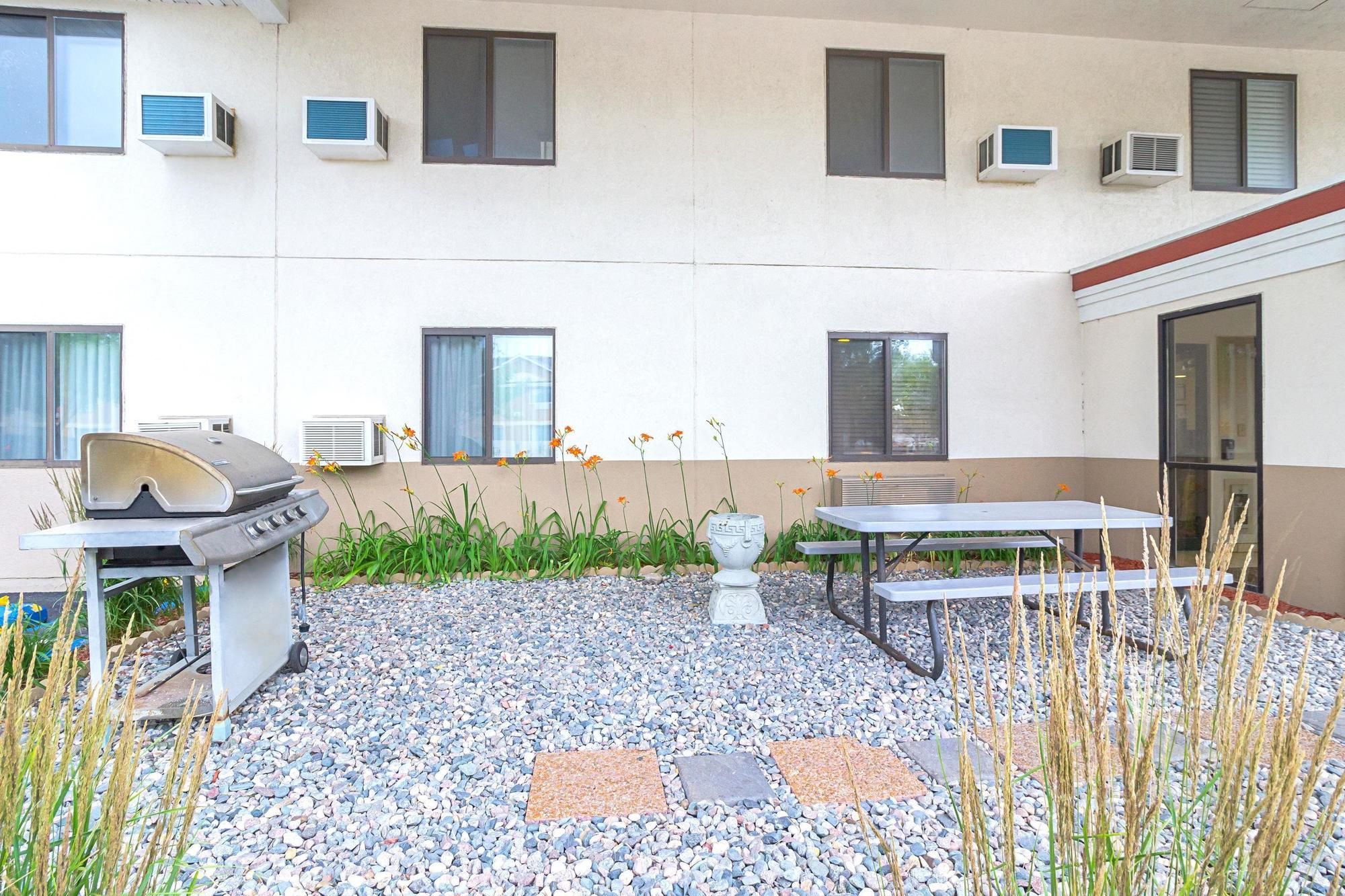Americas Best Value Inn Fargo