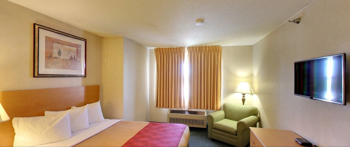 Econo Lodge West