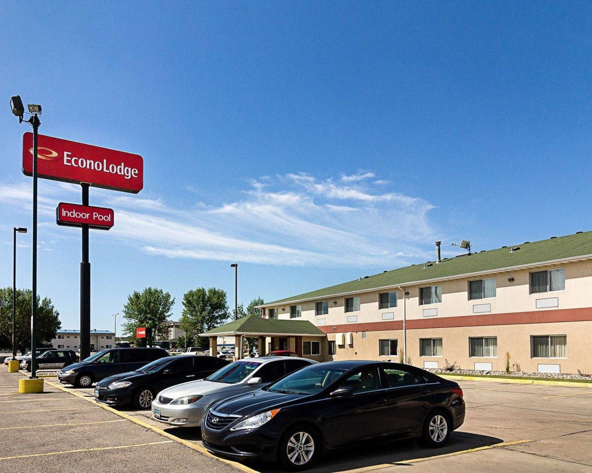 Econo Lodge West