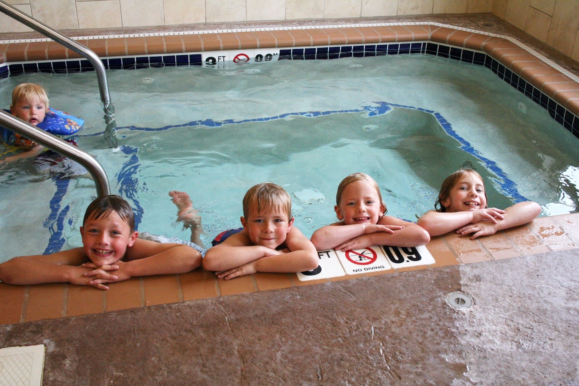 Expressway Suites of Fargo