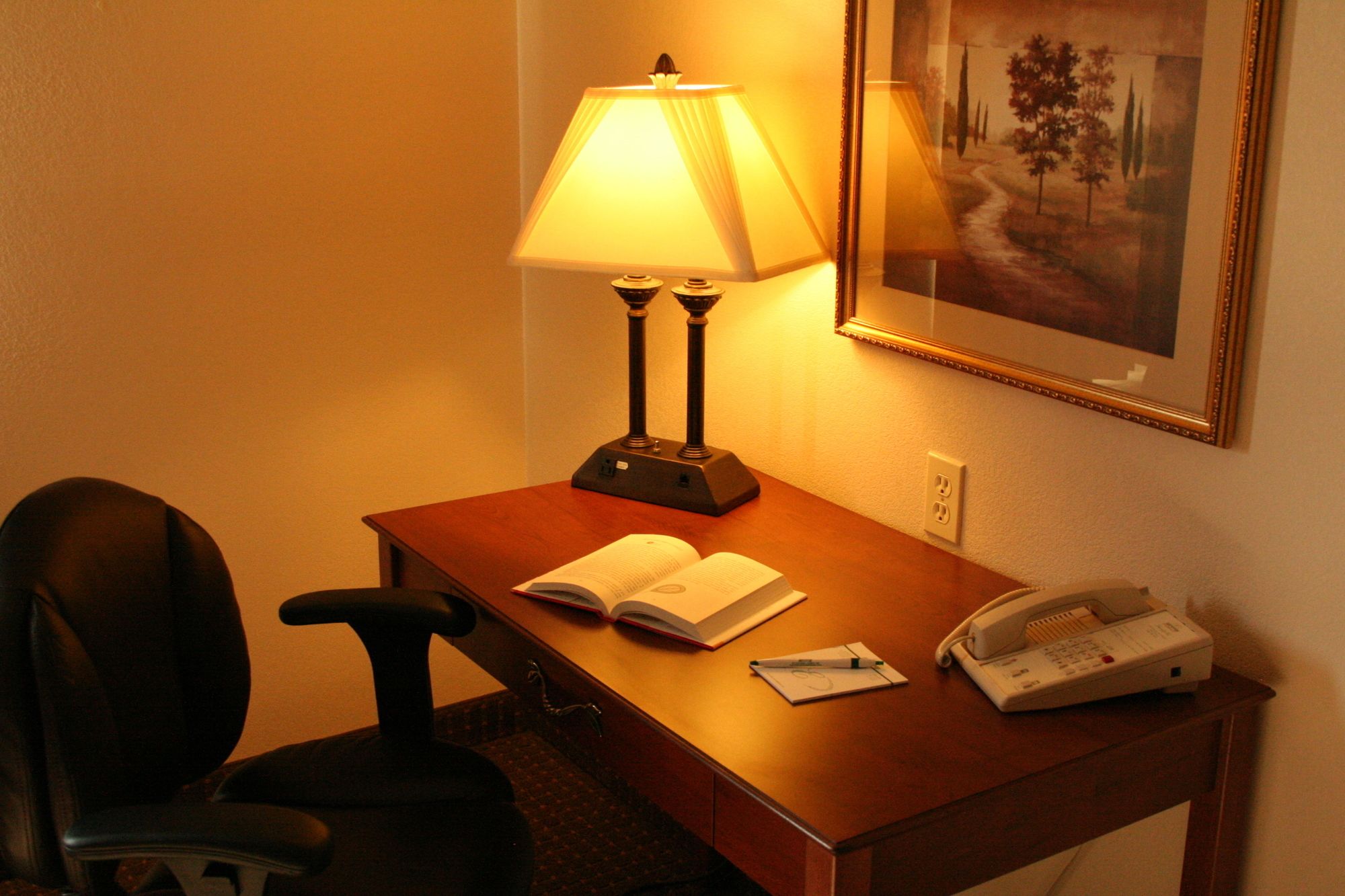 Expressway Suites of Fargo