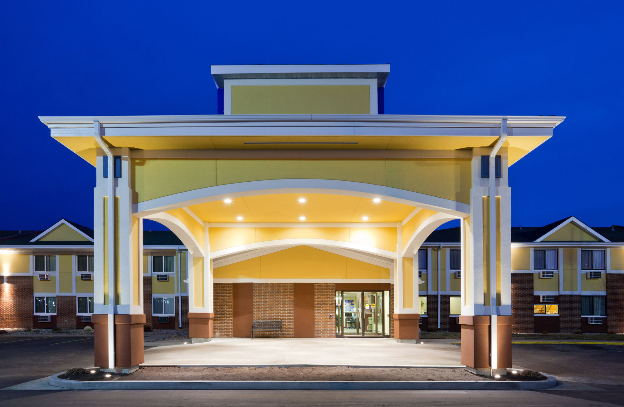 Fargo Inn & Suites
